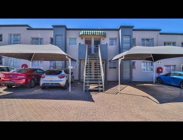 2 BEDROOM APARTMENT FOR SALE IN MALVERN EAST EXT